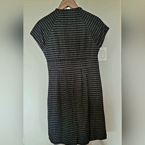 Banana Republic Black Gray Houndstooth Dress - Picture 3 of 7